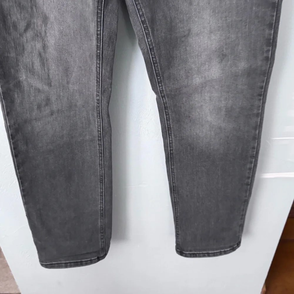 Levi’s 541 gray skinny jeans Size 34x32